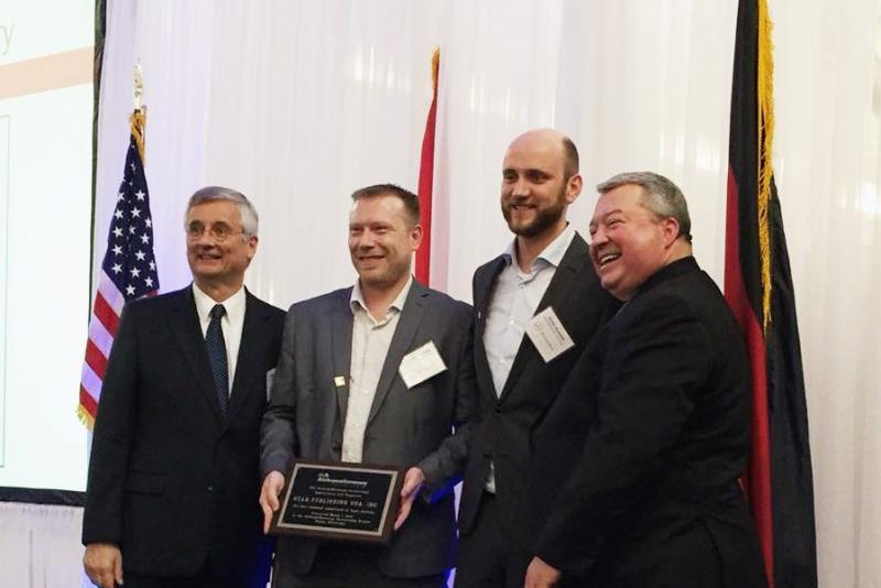 Award für das US Team von Star Cooperation